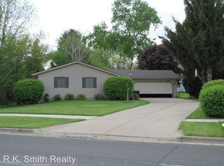 1135 Alpine Dr, Janesville, WI 53546