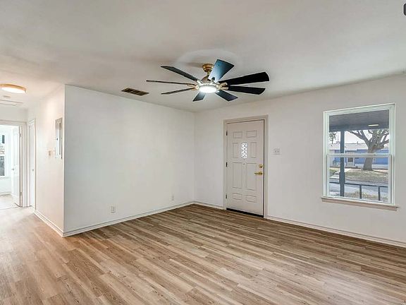 2nd image of 3611 Devon Ave