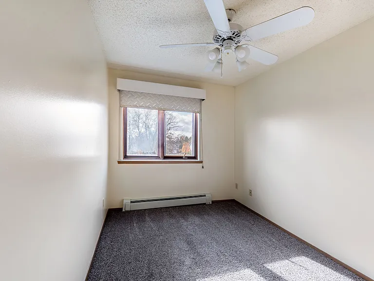 Oakland Pointe — Photo 30