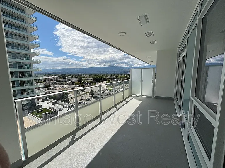 238 Leon Ave #903 — Photo 8