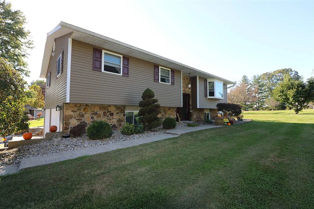 3 Locksley Ct photo 1