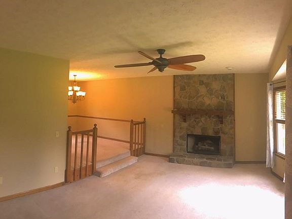 2nd image of 418 Creek Run Dr