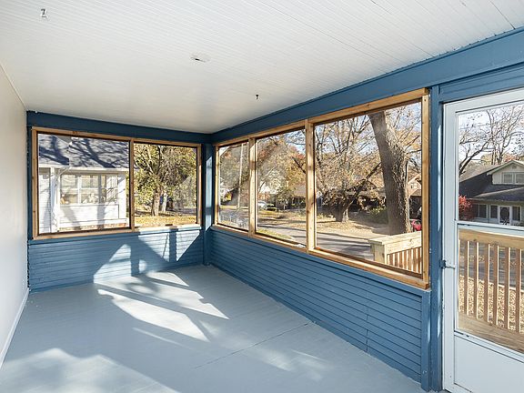 4th image of 676 34th St