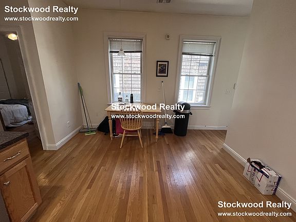 4th image of 16 Gates St #1