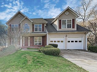 625 Simon Ive Dr, Lawrenceville, GA 30045