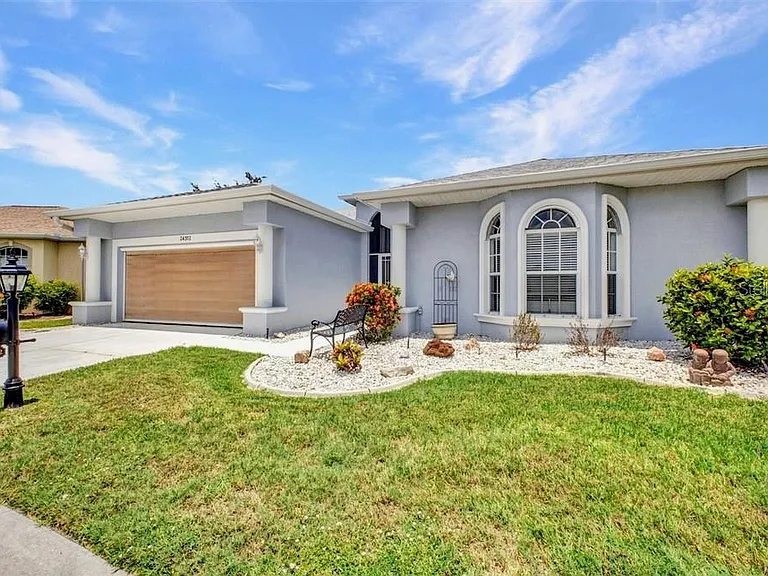 24312 Westgate Blvd — Photo 1