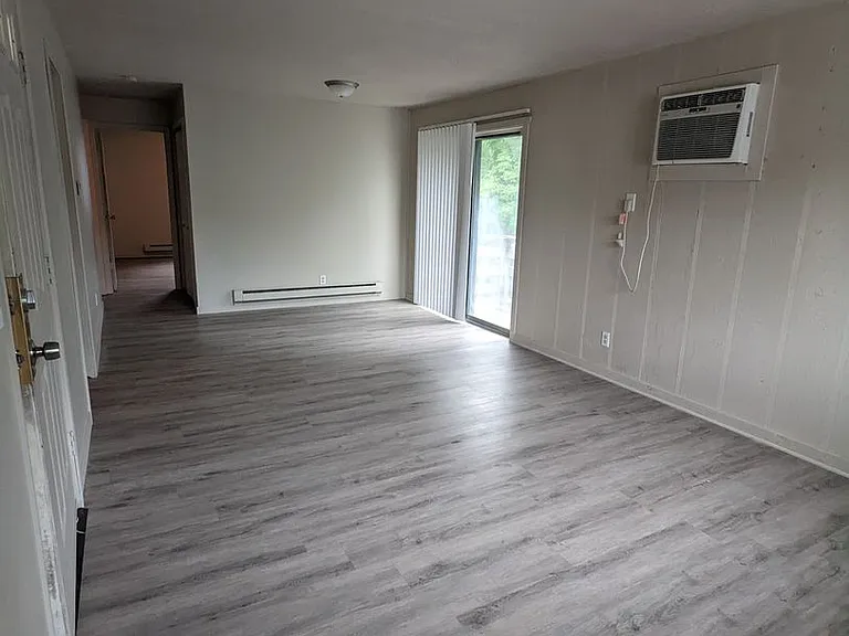2908 Lawnridge Ct #B — Photo 10