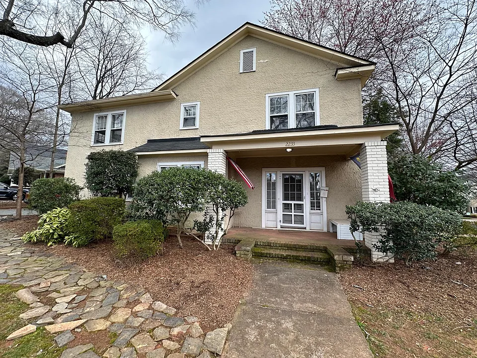 2233 Ledgewood Ln #2233