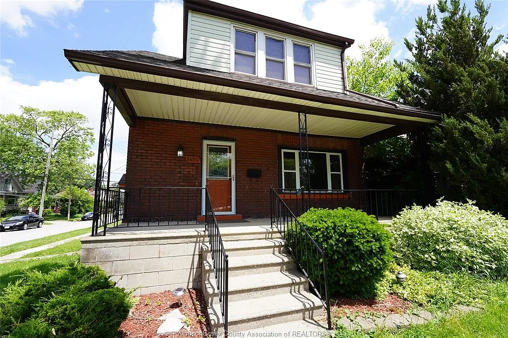 4 bed, $2,200 — Photo 3