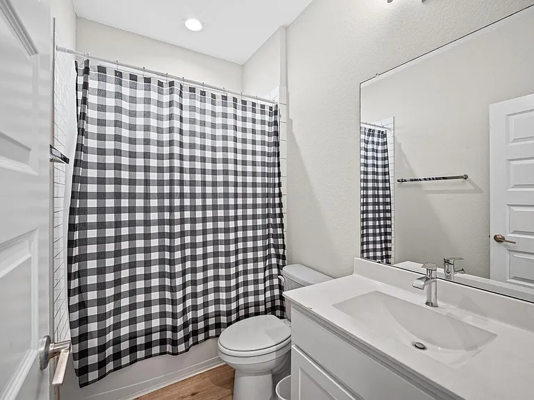 3042 Schultz Manor Ln — Photo 16