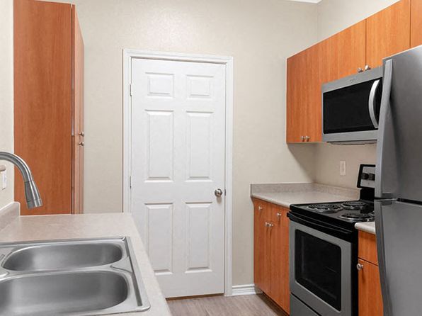 1701 Towne Crossing Blvd #731