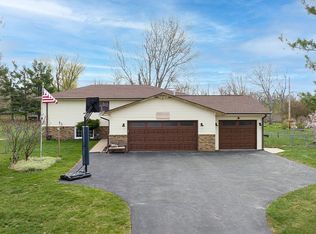 6111 Indian Dr NE, Cedar Rapids, IA 52411