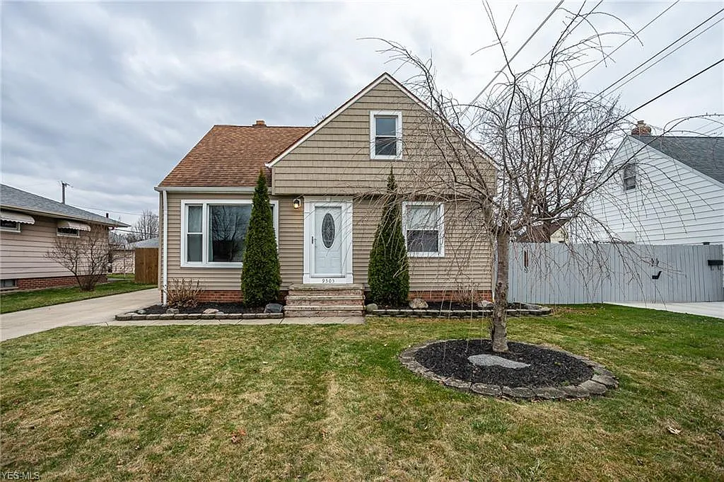 9505 Biddulph Rd photo 1
