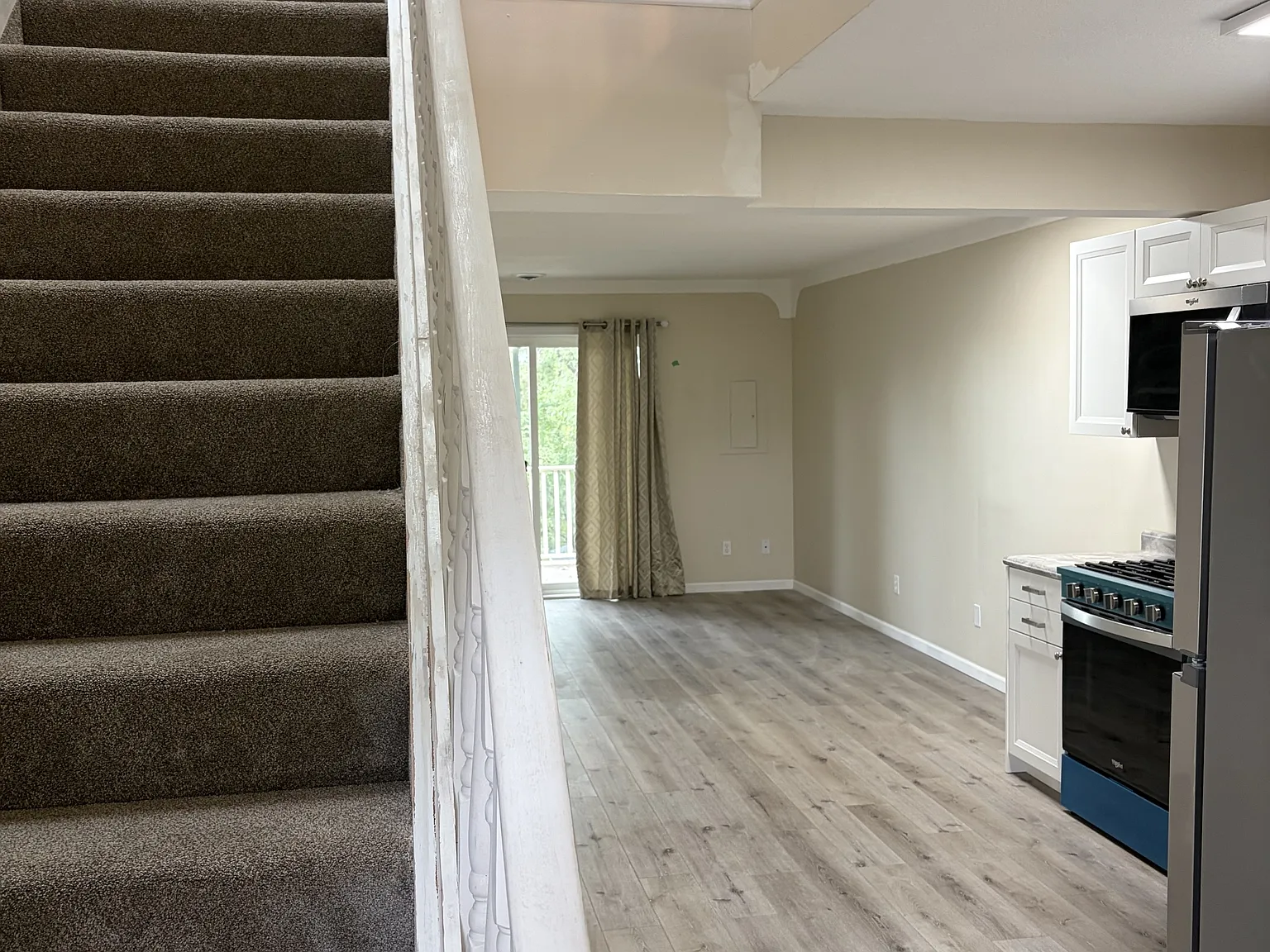 159 Riverview Dr — Photo 4