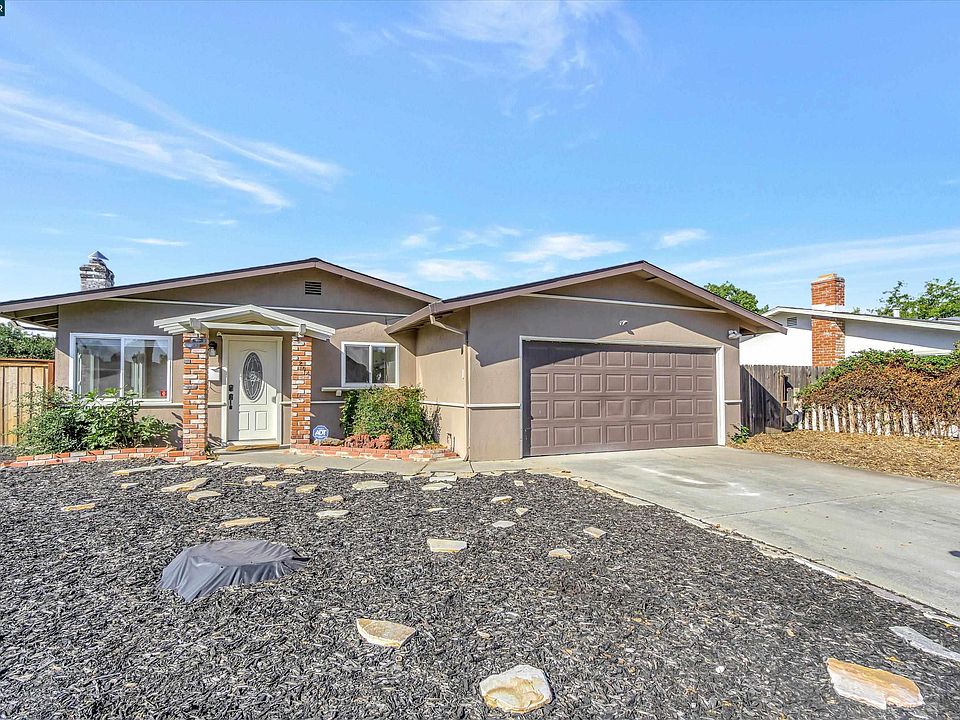 1st image of 204 San Bernardino Ct