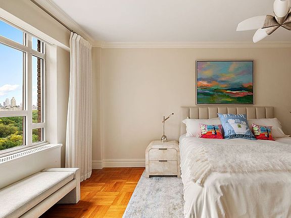 2nd image of 25 Central Park W APT 14R