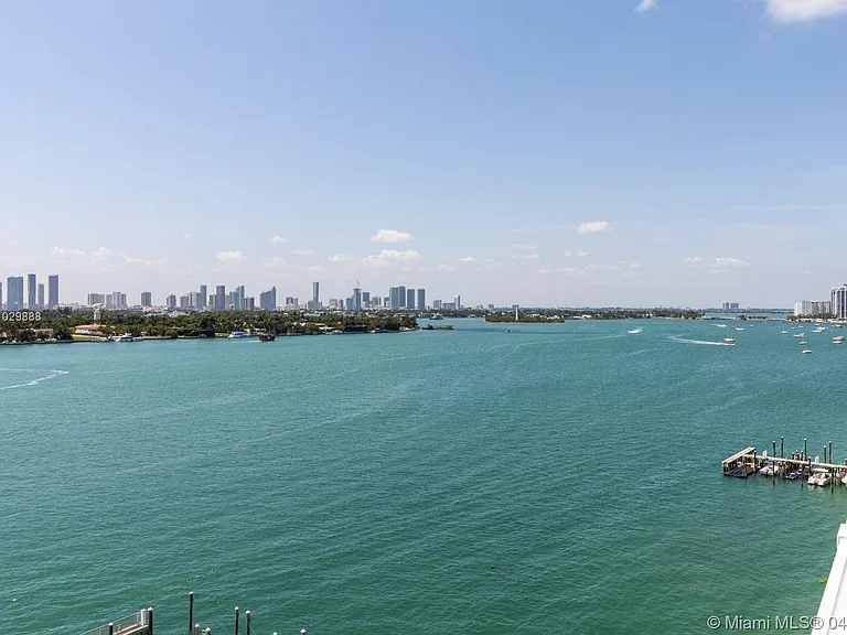 540 West Ave #9 — Photo 2