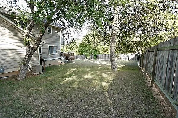 1719 Sylvan Dr #B — Photo 23