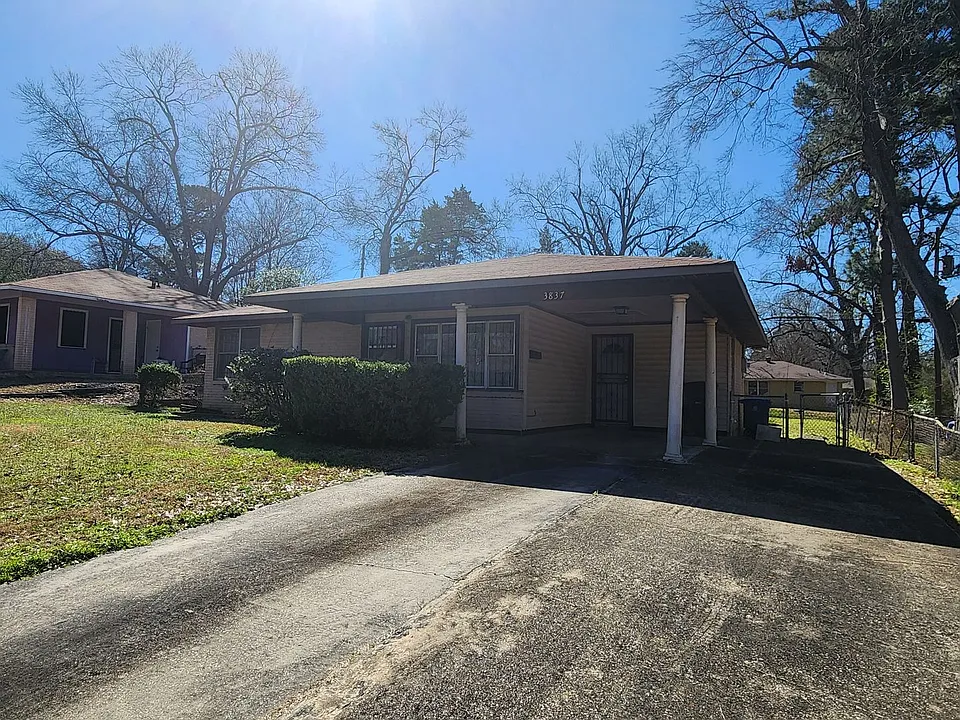 3837 Woodrow Ave