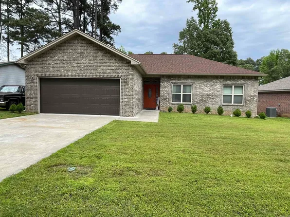 81 Lexington Cir, Pine Bluff, AR 71602
