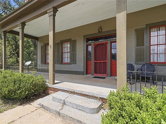 4th image of 404 W Liberty St