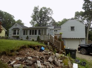 90 Ball Pond Rd, Danbury, CT 06811