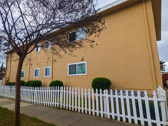 5th image of 2529 Madden Ave