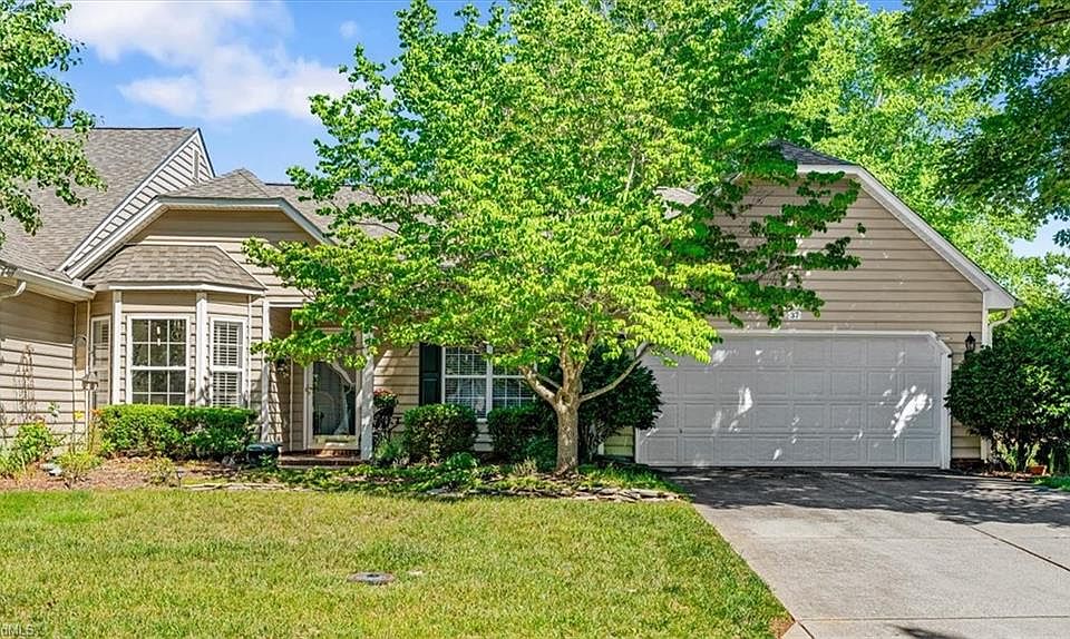 1st image of 37 Mansfield Cir