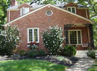 637 Crystal Dr, Pittsburgh, PA 15228