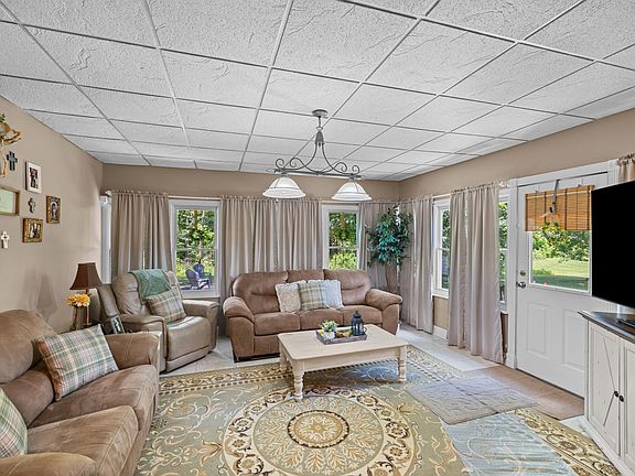 4th image of 119 Parks Cir