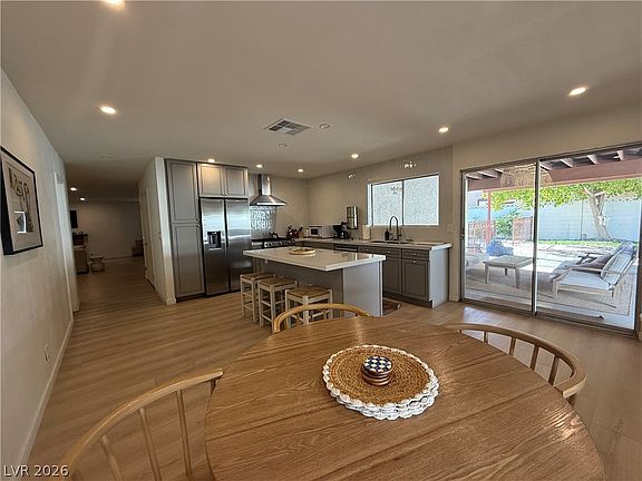 4th image of 3611 Rosewood St