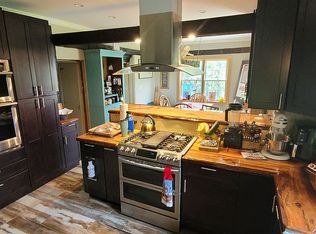 82 Meadowbrook Rd, East Longmeadow, MA 01028