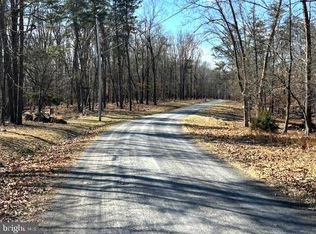 6 Noland Ridge Rd, Slanesville, WV 25444