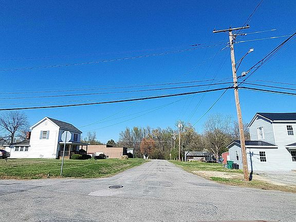 4th image of 113 Church St