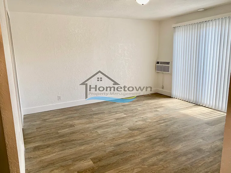 403 E Wallace Ave #2 — Photo 17