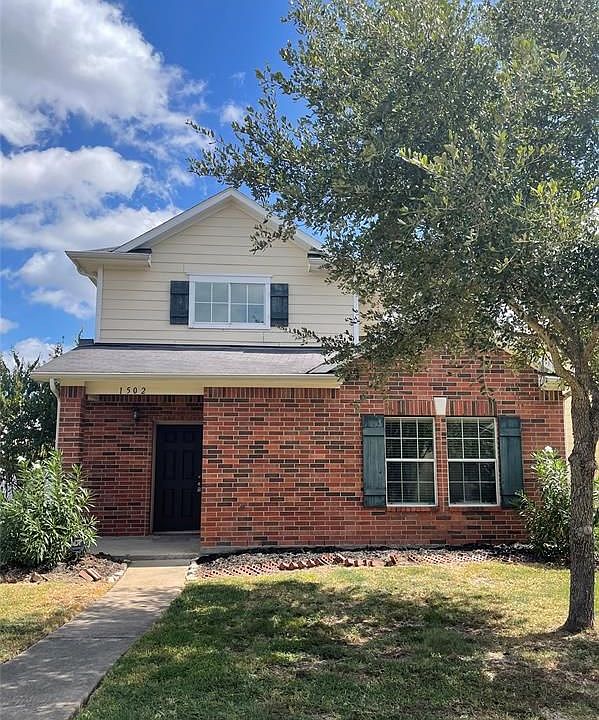 1st image of 1502 Claremont Garden Cir