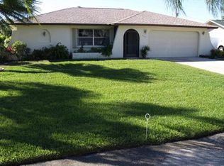 802 SE 33rd Ter, Cape Coral, FL 33904