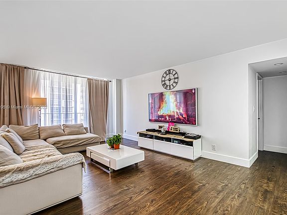 2nd image of 18151 NE 31st Ct APT 1904