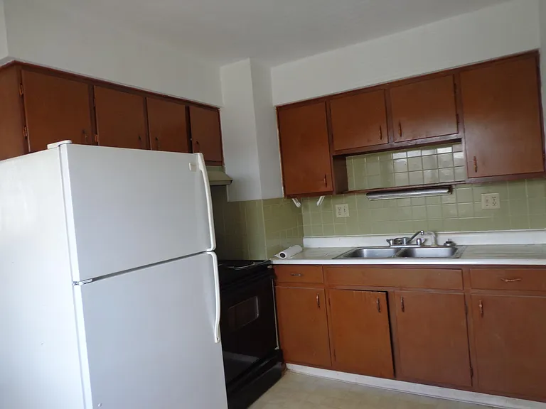 713 Cedar Dr #4 — Photo 6