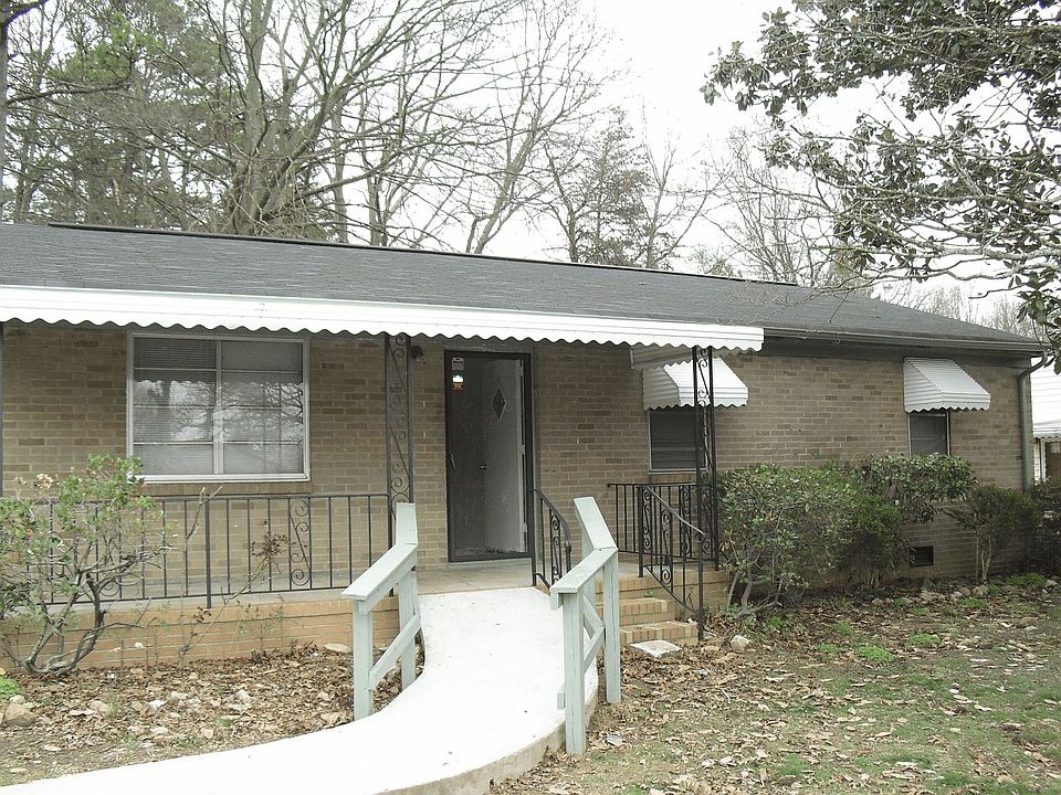 1st image of 12 Blossom Dr