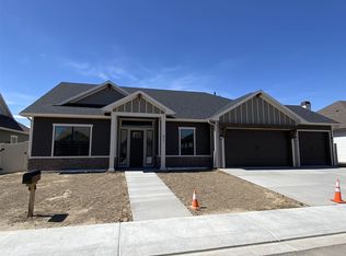 821 Red Apple Rd, Grand Junction, CO 81505
