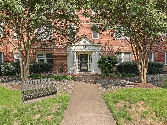 4th image of 906 S Washington St APT 311