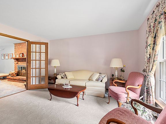 5th image of 12646 S 69th Ct