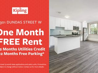 1301 Dundas St W #207, Mississauga, ON L5C 1C9