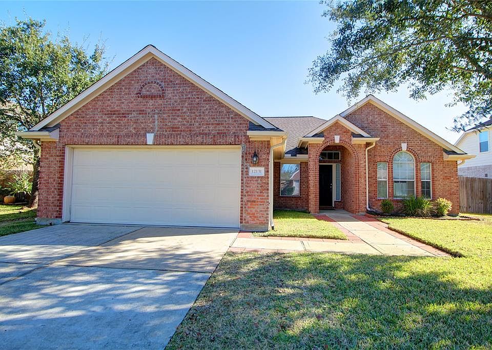 1st image of 12131 Oxford Trails Dr