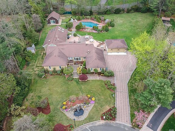 4th image of 20 Burnham Ln