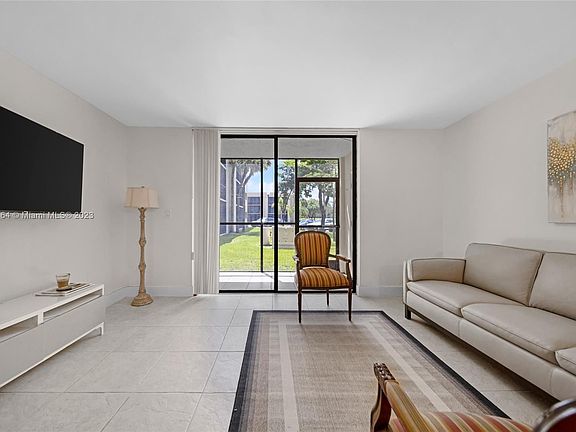 4th image of 8005 SW 107th Ave APT 122