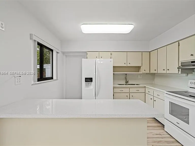 5110 SW 106th Ave #5110 — Photo 14