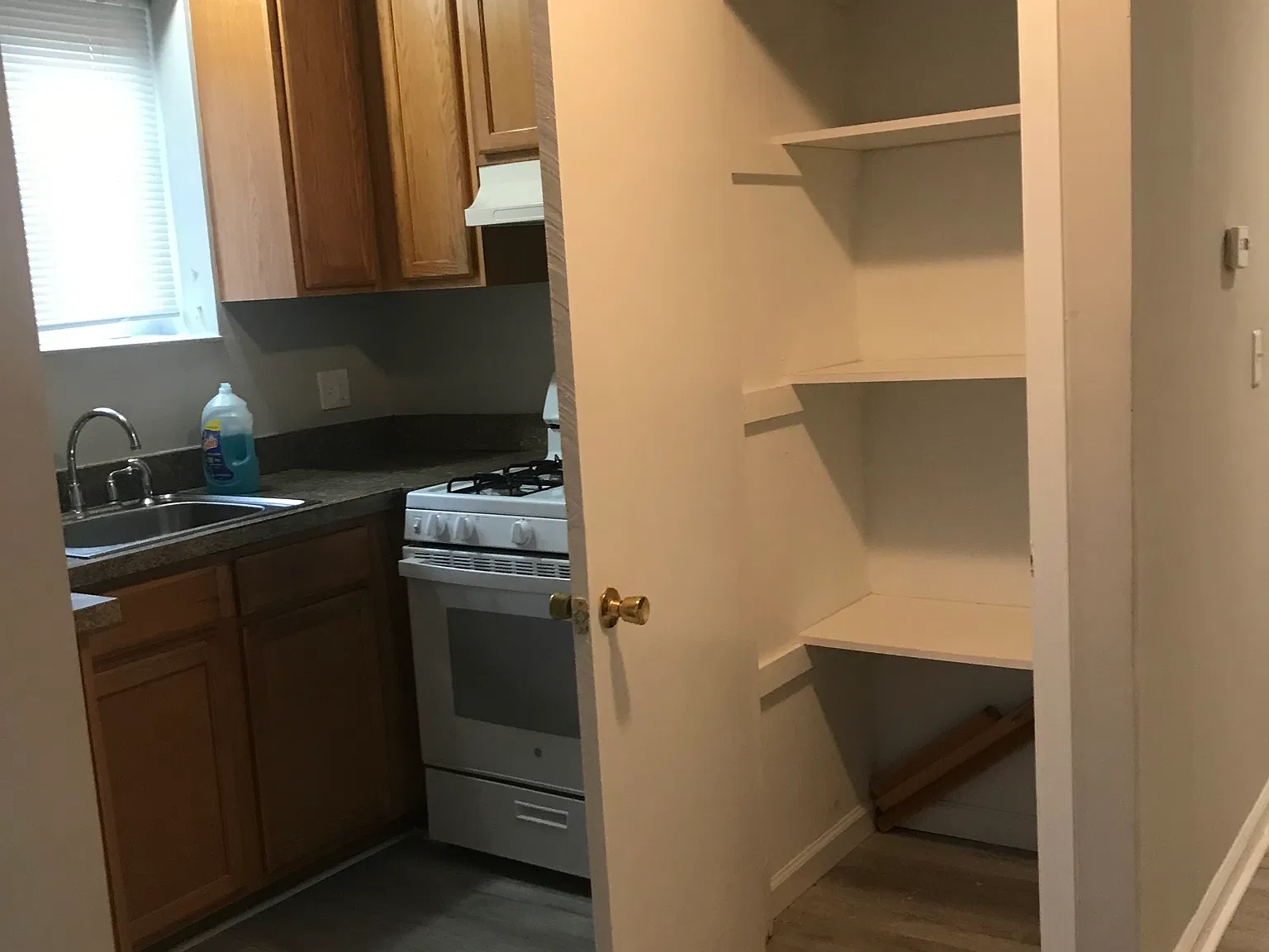 1 bed, 600 sqft, $1,200 — Photo 4