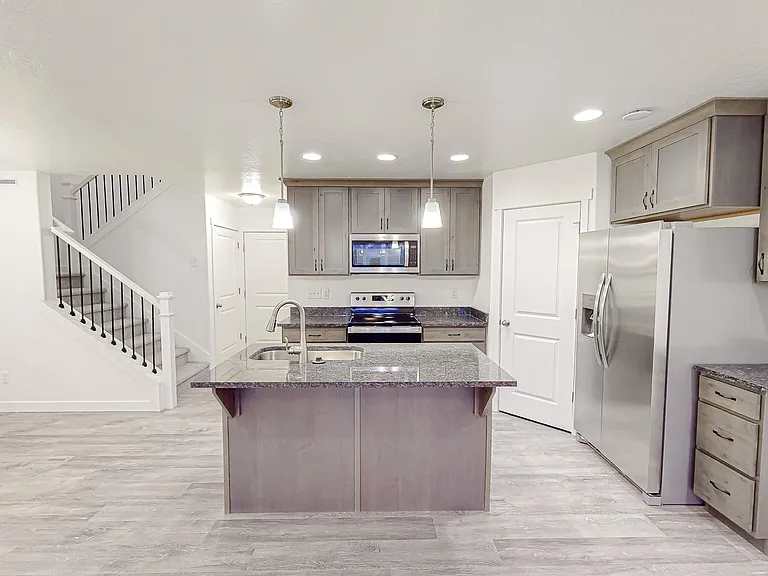 1205 S 750 W — Photo 1